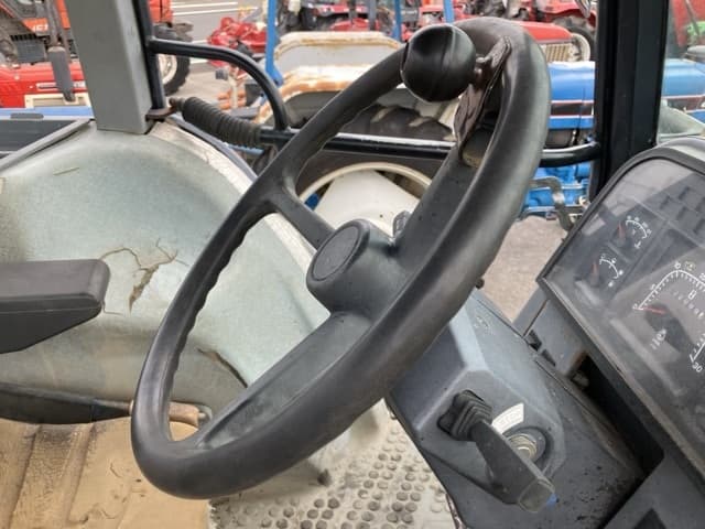 Tractor — Auction (lot 8457-1302)
