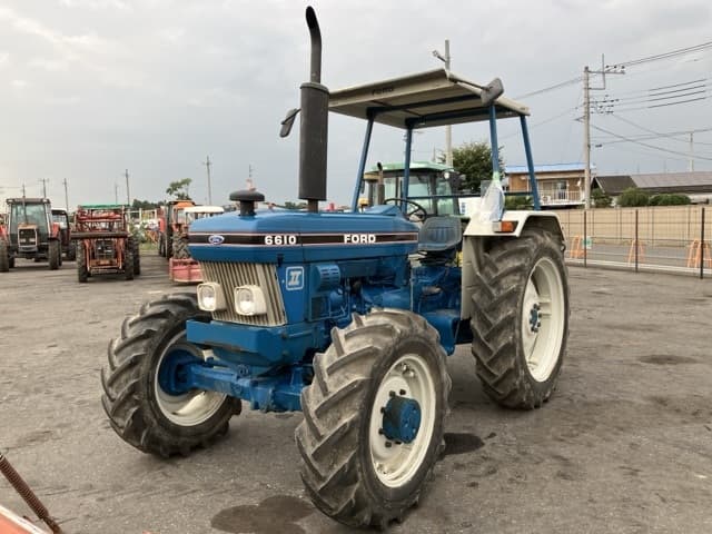 Tractor — Auction (lot 8457-1303)