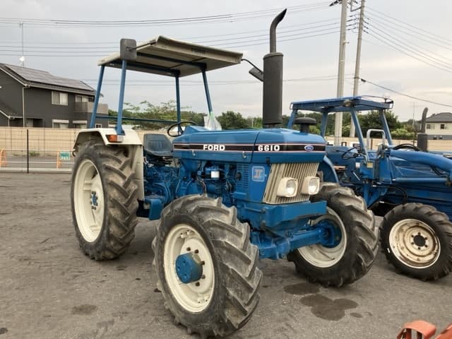 Tractor — Auction (lot 8457-1303)
