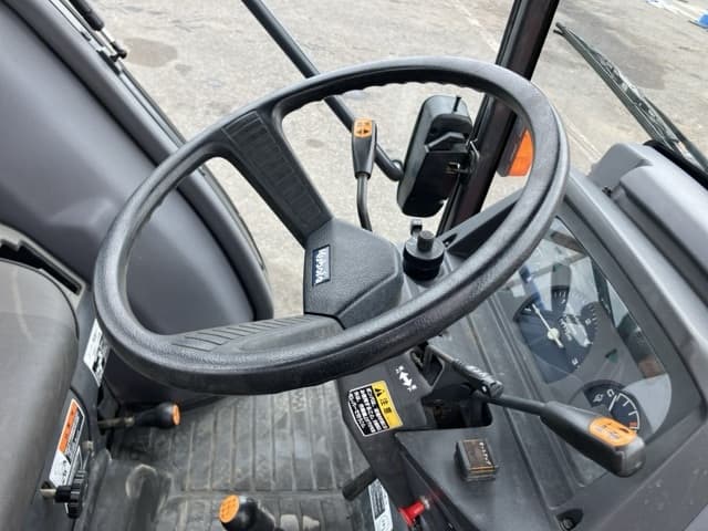 Tractor — Auction (lot 8457-1309)