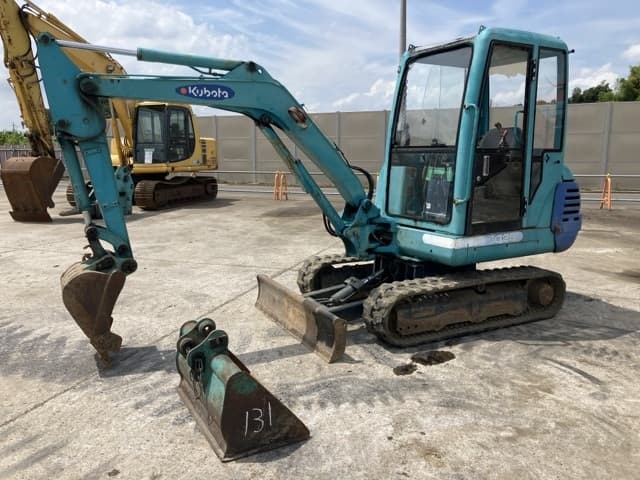 MINI EXCAVATOR — Auction (lot 8457-131)