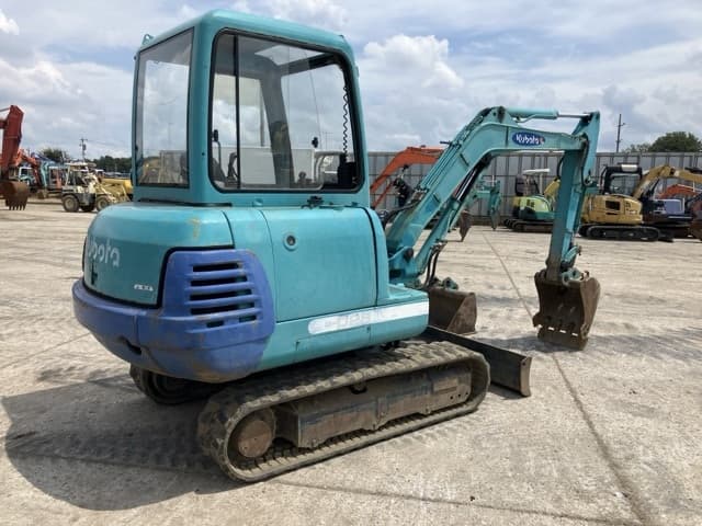MINI EXCAVATOR — Auction (lot 8457-131)