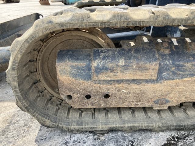 MINI EXCAVATOR — Auction (lot 8457-131)