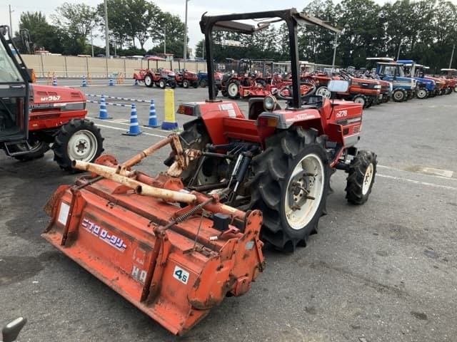 Tractor — Auction (lot 8457-1313)