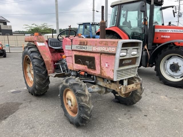 Tractor — Auction (lot 8457-1314)
