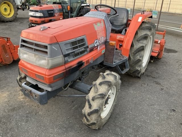 Tractor — Auction (lot 8457-1316)