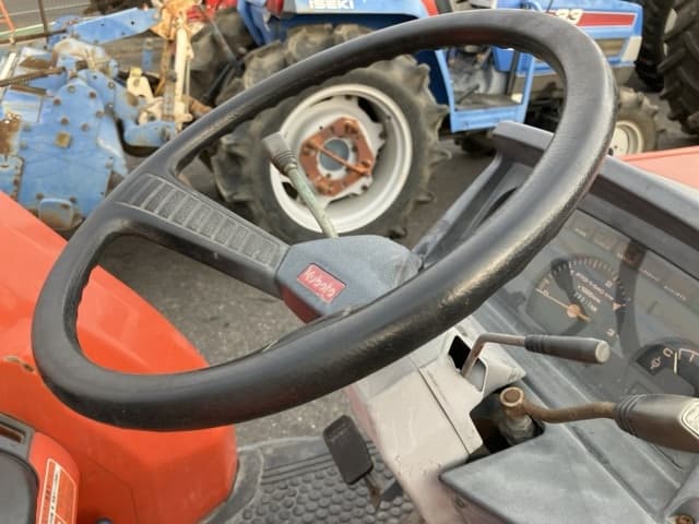 Tractor — Auction (lot 8457-1316)