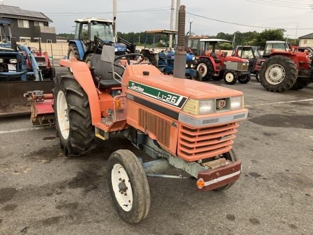 Tractor — Auction (lot 8457-1317)