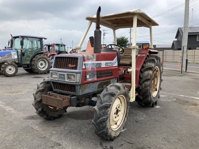 Tractor — Auction (lot 8457-1319)