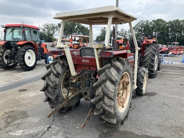 Tractor — Auction (lot 8457-1319)