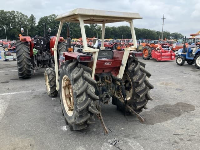 Tractor — Auction (lot 8457-1319)