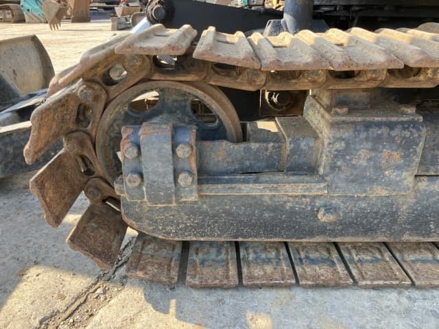 MINI EXCAVATOR — Auction (lot 8457-132)