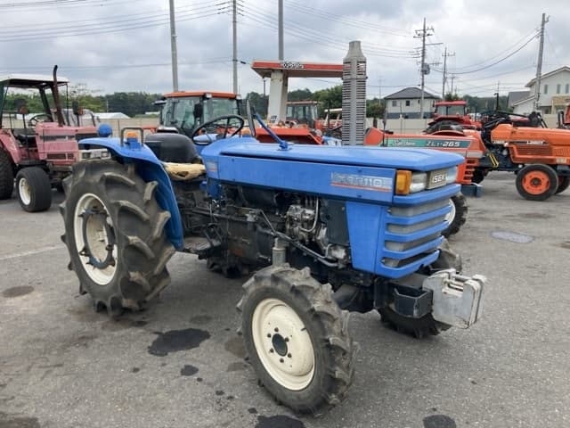 Tractor — Auction (lot 8457-1320)