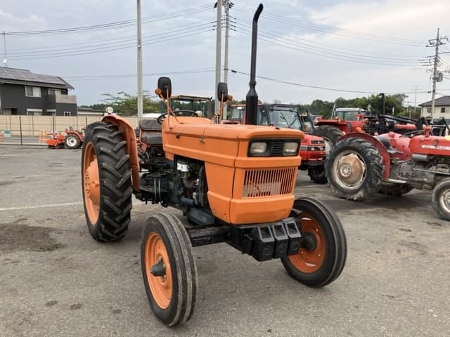 Tractor — Auction (lot 8457-1323)