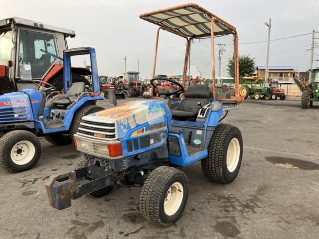 Tractor — Auction (lot 8457-1325)