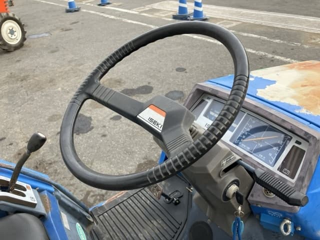 Tractor — Auction (lot 8457-1325)