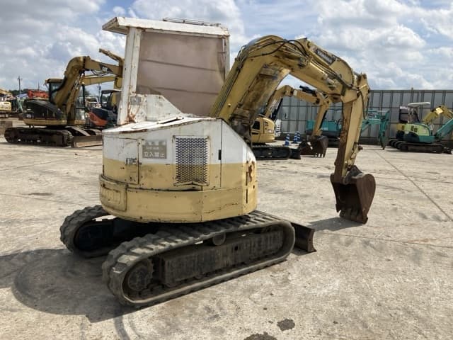 MINI EXCAVATOR — Auction (lot 8457-133)