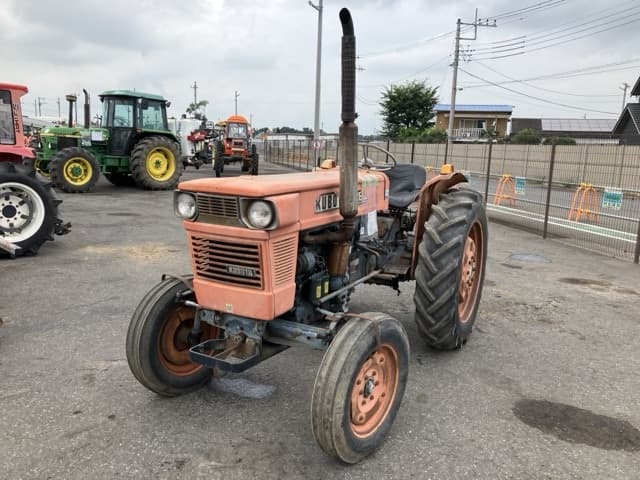 Tractor — Auction (lot 8457-1330)