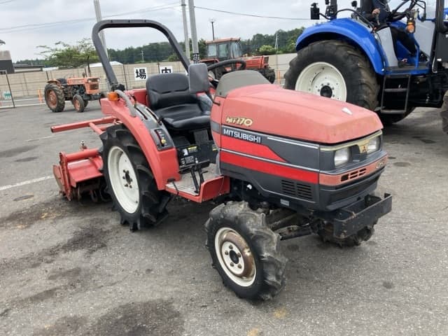 Tractor — Auction (lot 8457-1335)