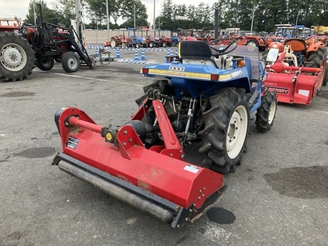 Tractor — Auction (lot 8457-1336)