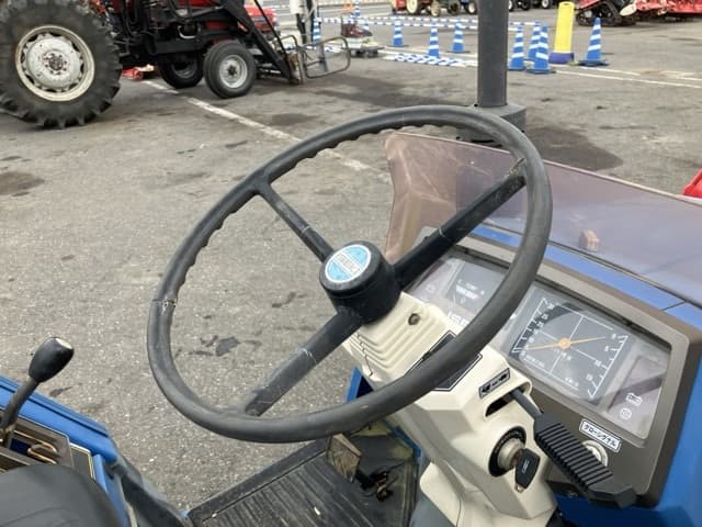 Tractor — Auction (lot 8457-1336)