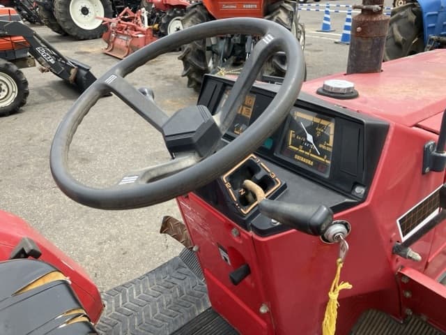 Tractor — Auction (lot 8457-1337)