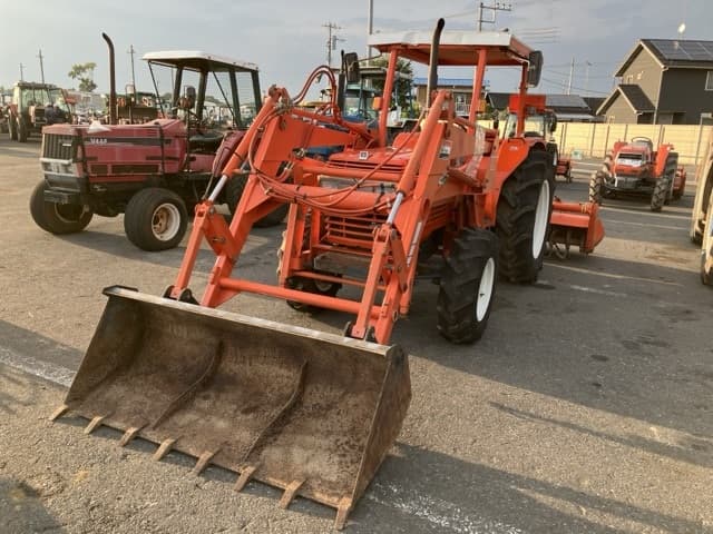 Tractor — Auction (lot 8457-1339)