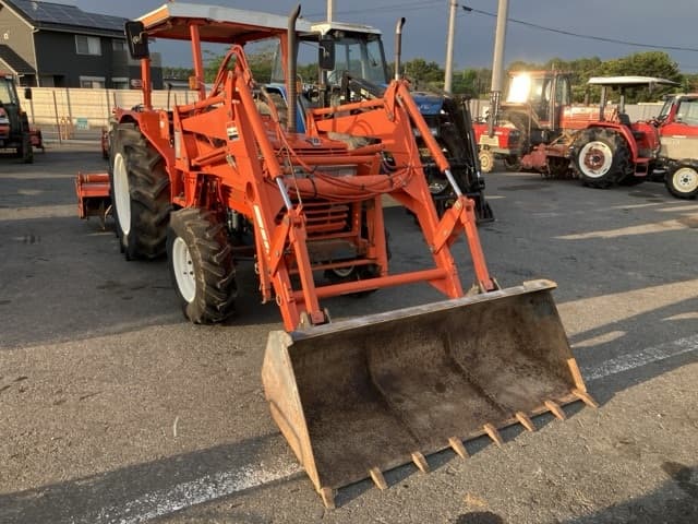 Tractor — Auction (lot 8457-1339)