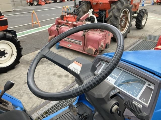 Tractor — Auction (lot 8457-1342)