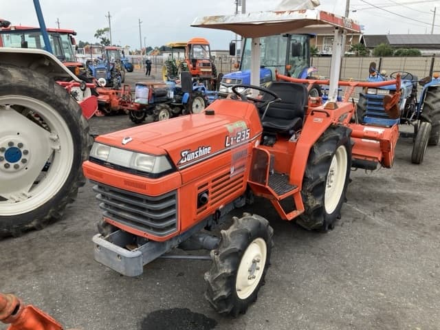 Tractor — Auction (lot 8457-1344)