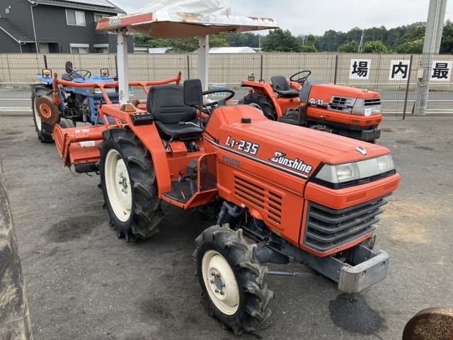 Tractor — Auction (lot 8457-1344)