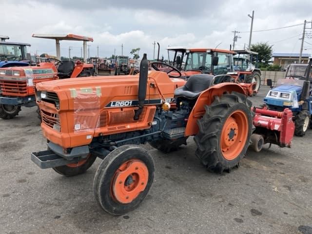 Tractor — Auction (lot 8457-1346)