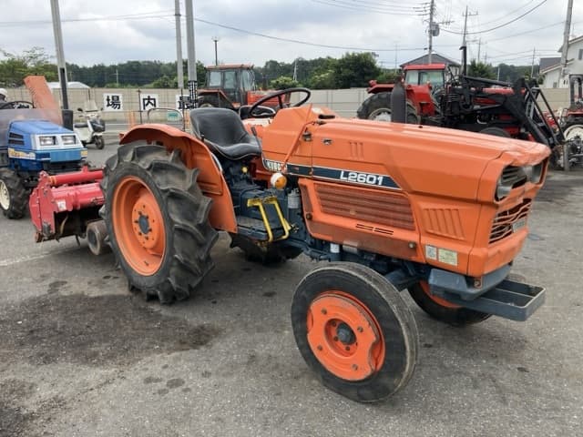 Tractor — Auction (lot 8457-1346)