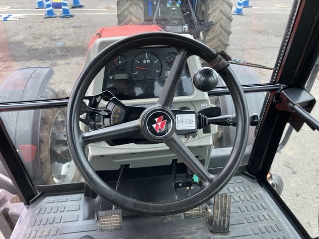 Tractor — Auction (lot 8457-1347)