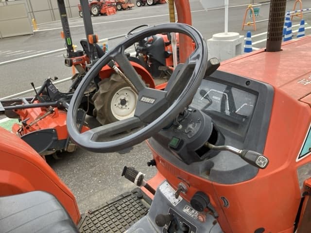 Tractor — Auction (lot 8457-1348)