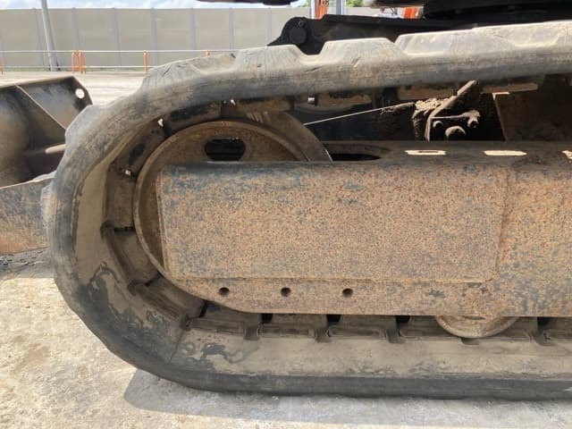 MINI EXCAVATOR — Auction (lot 8457-135)