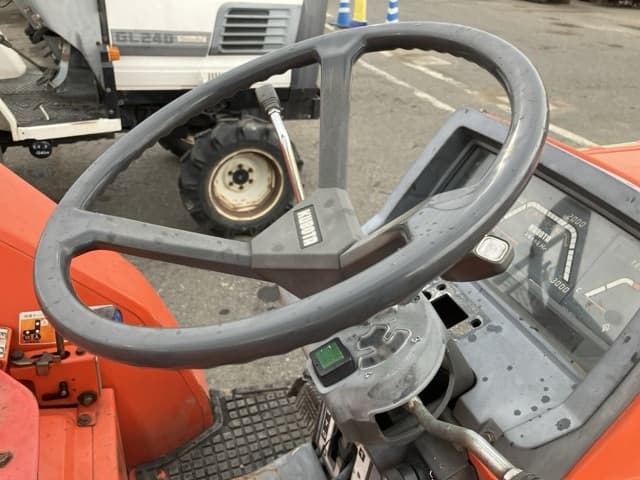 Tractor — Auction (lot 8457-1350)