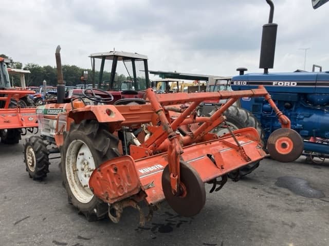 Tractor — Auction (lot 8457-1351)