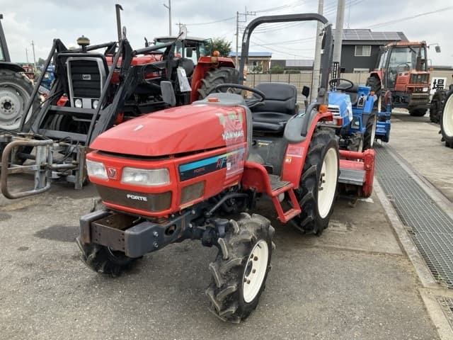 Tractor — Auction (lot 8457-1357)