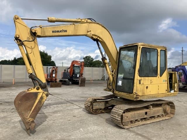 EXCAVATOR — Auction (lot 8457-136)