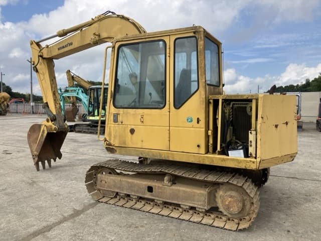 EXCAVATOR — Auction (lot 8457-136)