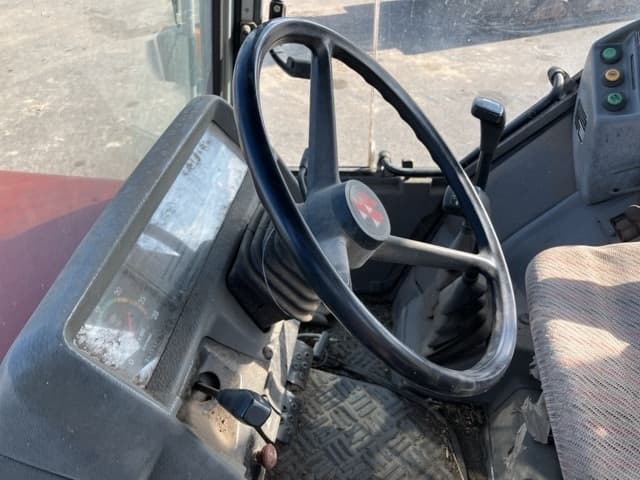 Tractor — Auction (lot 8457-1363)