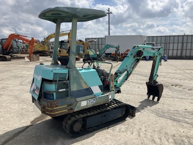 MINI EXCAVATOR — Auction (lot 8457-137)