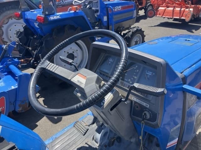 Tractor — Auction (lot 8457-1370)