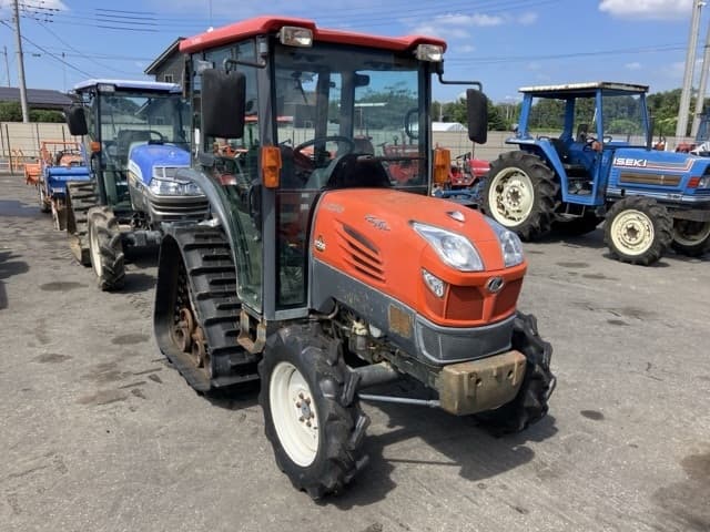 Tractor — Auction (lot 8457-1371)