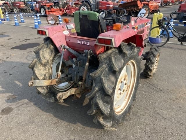 Tractor — Auction (lot 8457-1374)