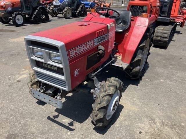 Tractor — Auction (lot 8457-1375)