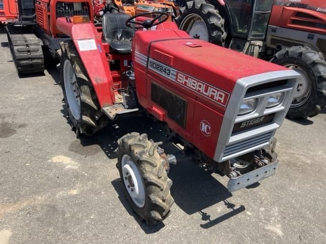 Tractor — Auction (lot 8457-1375)