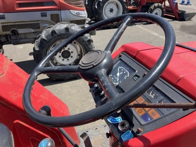 Tractor — Auction (lot 8457-1375)