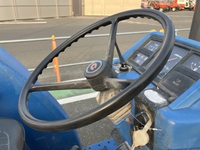 Tractor — Auction (lot 8457-1386)